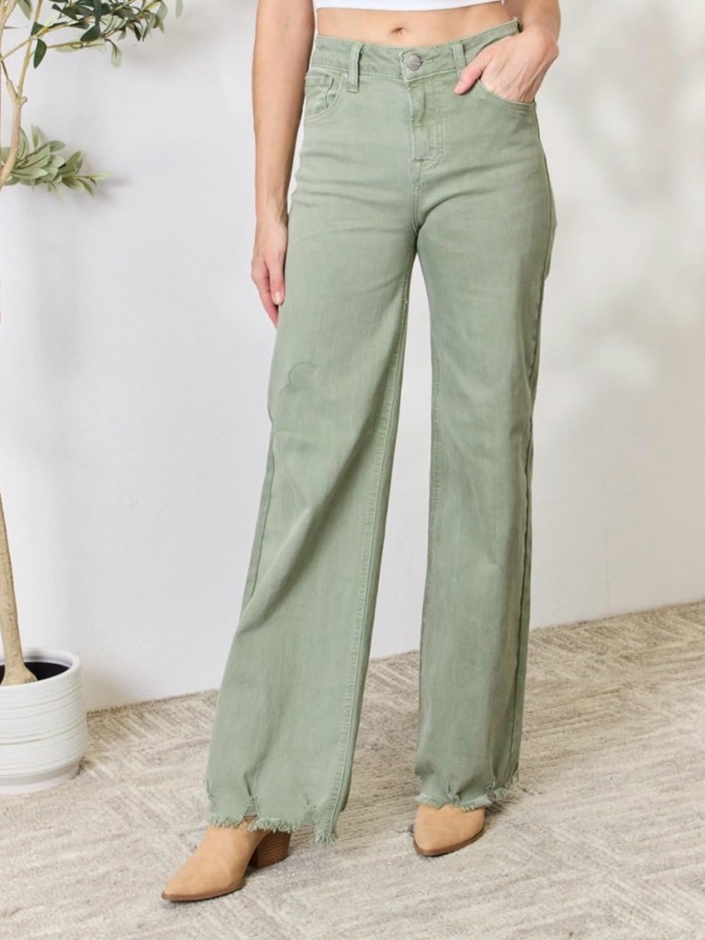 Risen Olive Green Wide Leg Frayed Hem jeans size 11